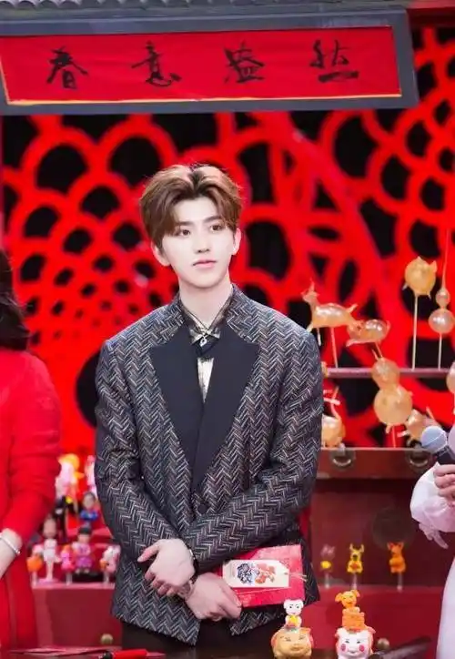 蔡徐坤_杨幂_消息