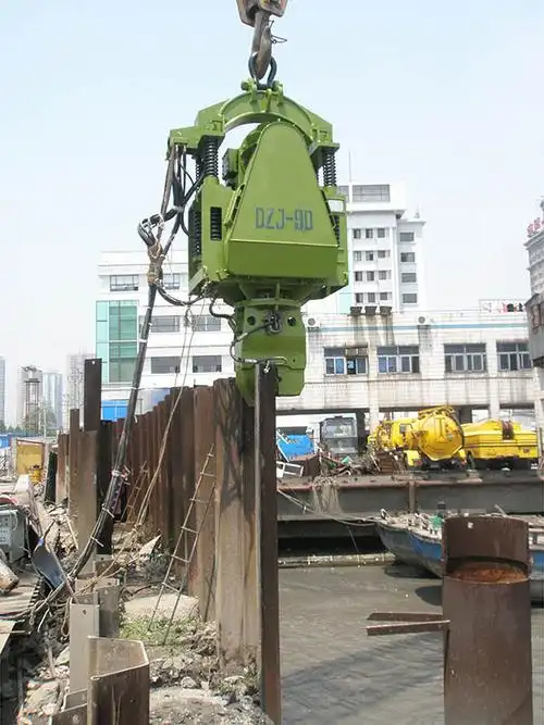 偏心力矩可调电驱振动锤工程案例