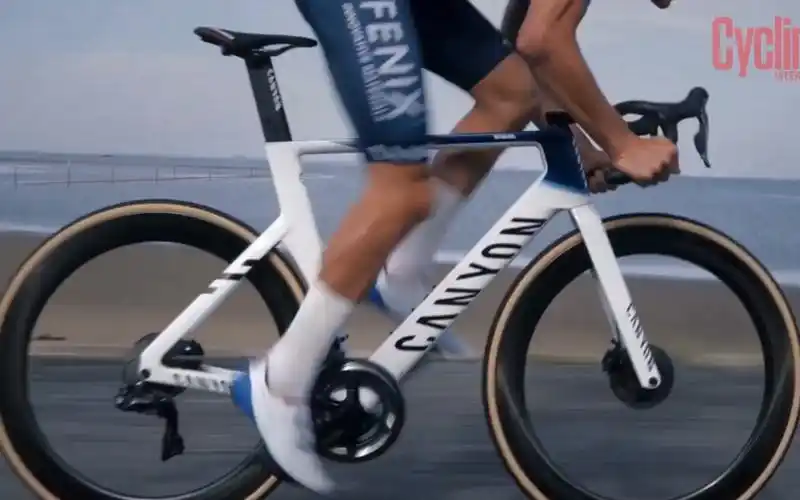 新车来了全新2021canyonaeroad公路车黑科技把组