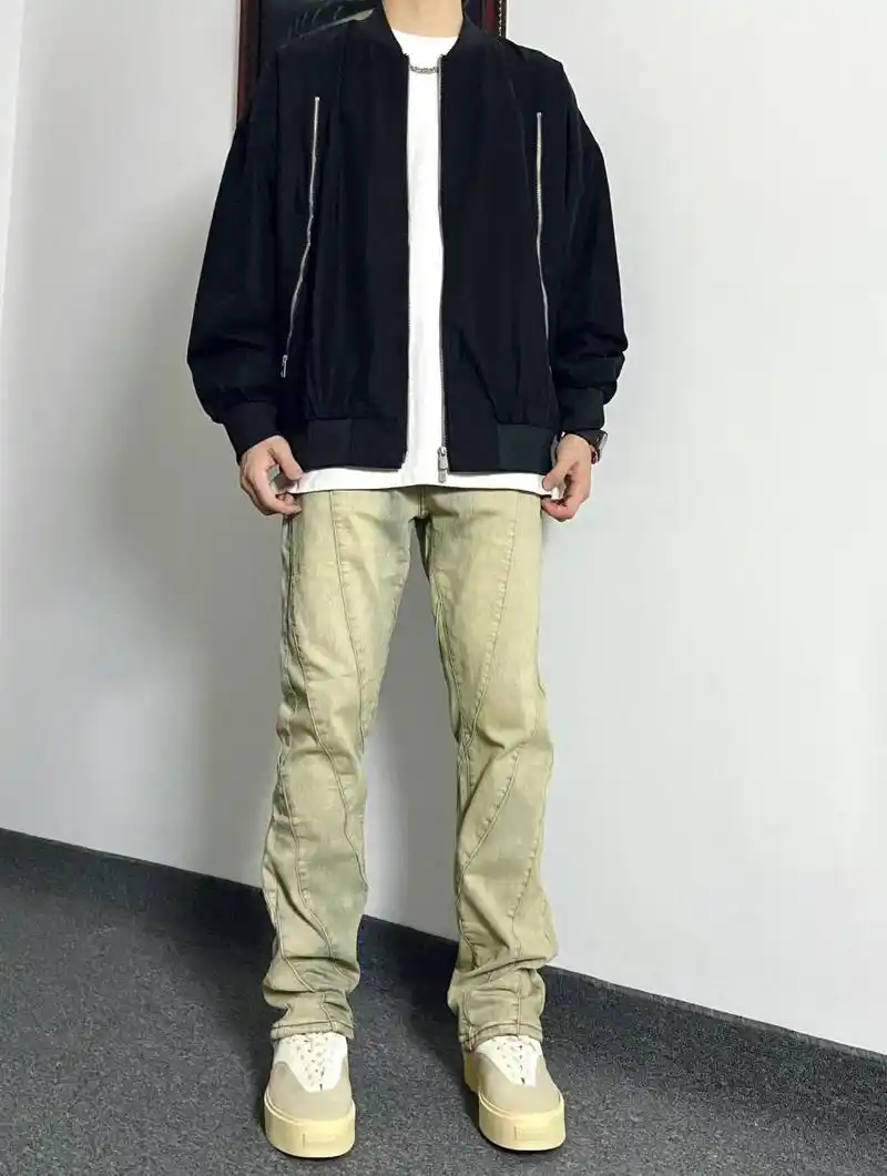 180男生穿搭 上身修身显腿长 版型很不错 搭配上 这款沙漠灰配色错