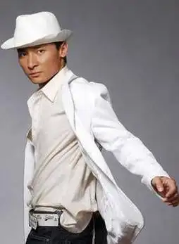 因模仿刘德华出道,赵宝刚曾说要捧红他,他还是《华胥引》的容浔-第5张