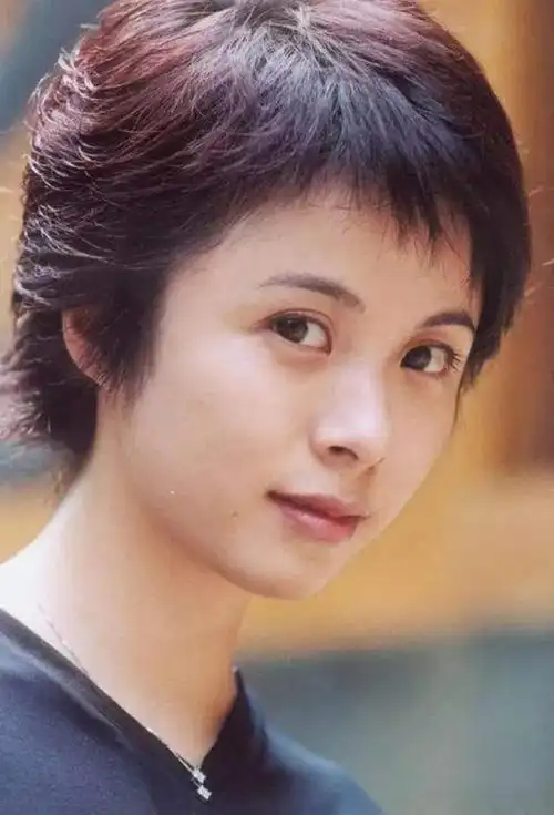 杨若兮当年有多美曾被90后视为童年仙女却与大23岁刘威忘年恋