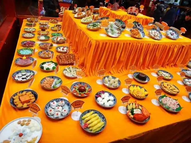 民族瑰宝"满汉全席"叫板中国"八大菜系"