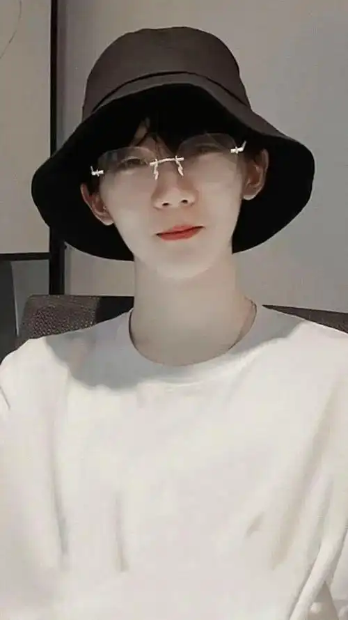 对马嘉祺的渔夫帽真的是又爱又恨