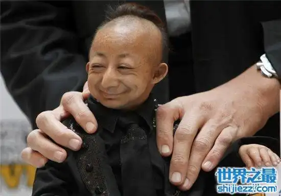 世界上最矮的人排行榜,第一名竟然仅有0.54米! - 世界之最