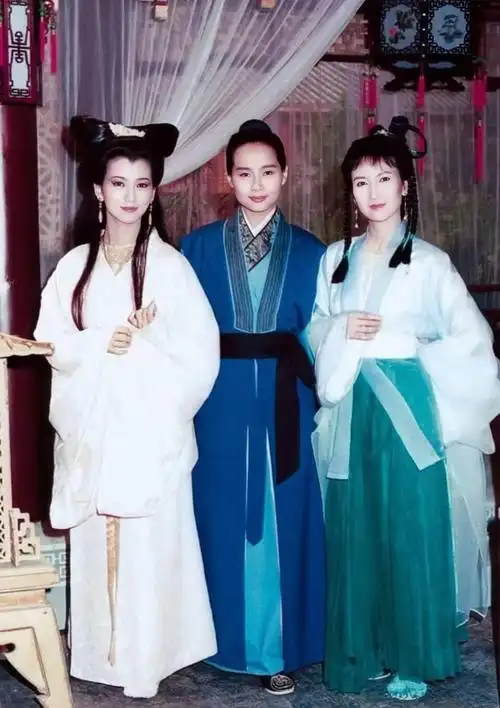 《新白娘子传奇》播出31年,赵雅芝风采不减,许仙状态出人意料