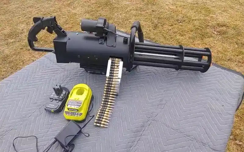 手持式 m134 加特林机枪