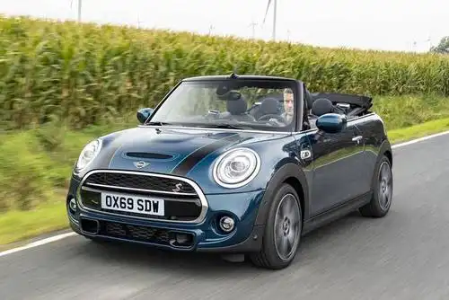 奔驰卖smart,mini却扩军,搭2.0t的敞篷四座,中置排气引遐想