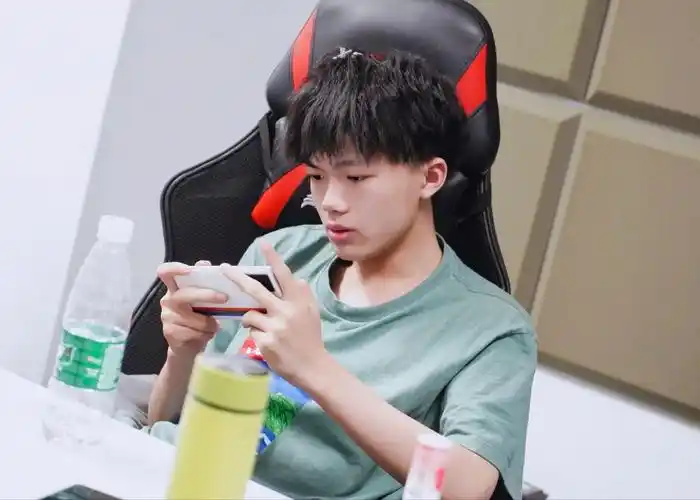 dyg战神健卸任倒计时轮换用得一塌糊涂6969月光不该换掉易瞳