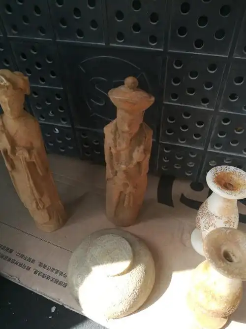 有这种乾隆孝粉的玉人吗