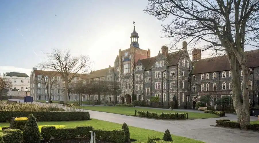 布莱顿学院brightoncollege