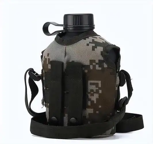 揭秘我国70年来军用水壶经历的惊人演变!证明我国国力的崛起!