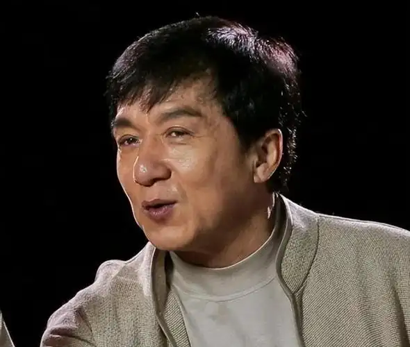 成龙评价李连杰的功夫我们两个都一样如果他赢了我也无所谓