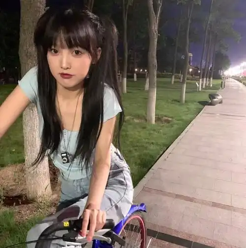 抖音欧尼熊高清壁纸图片网红美女欧尼熊林越洲微博生活照