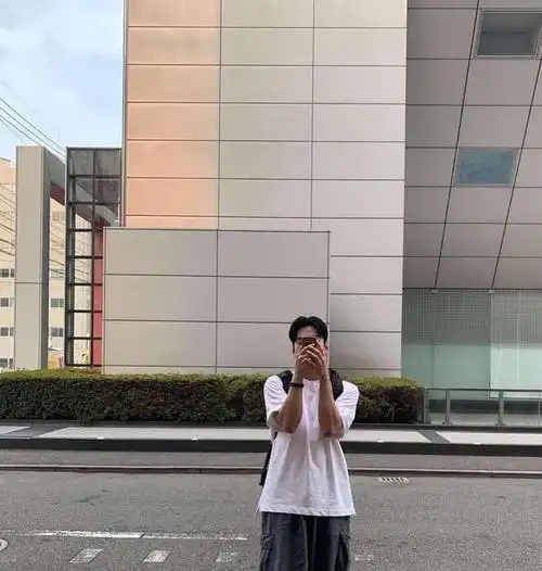 为夏日而战谁说男生的夏日穿搭就一定无聊又无趣了