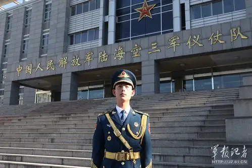 解放军三军仪仗队新式礼宾服 史加玮摄影