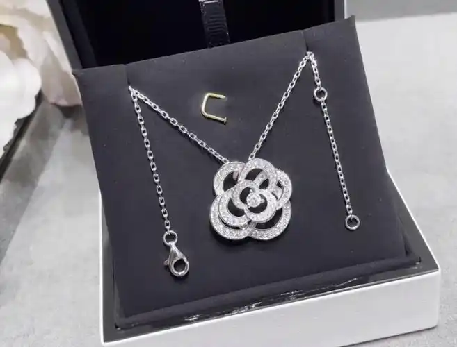 chanel香奈儿山茶花项链