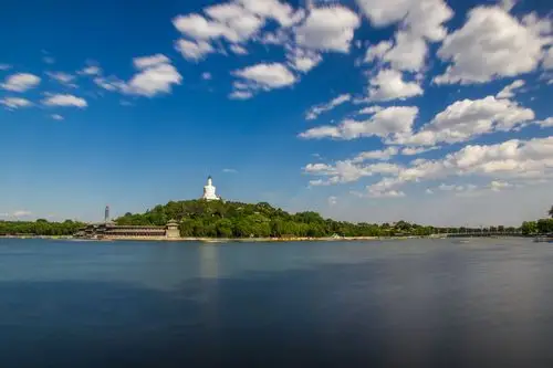 北京北海公园(2017年5月14 日) .