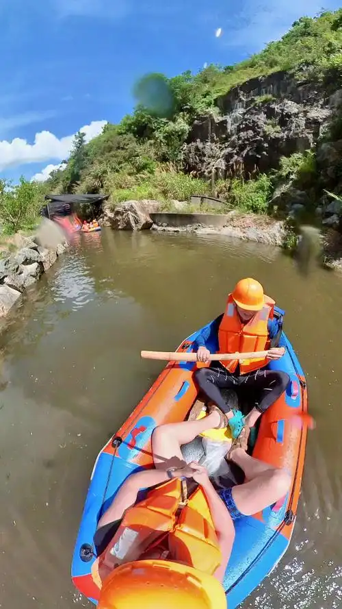 雁荡山 峡谷漂流2