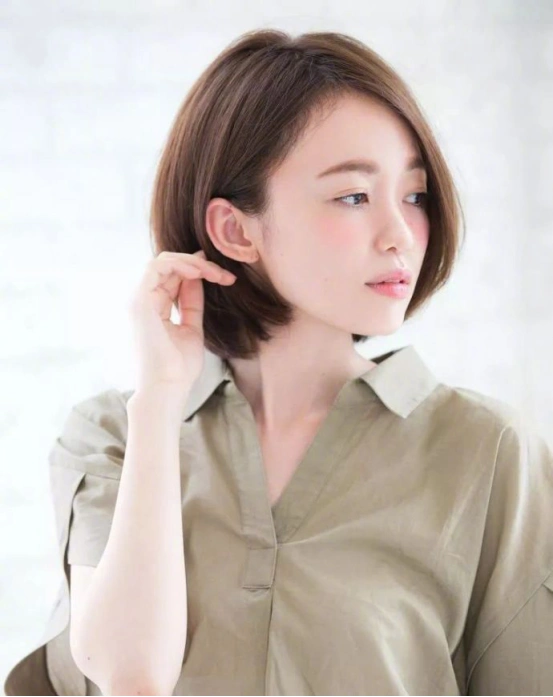 职场干练气质边分短发