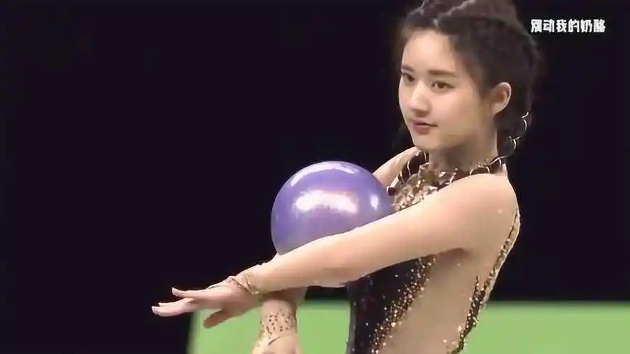 赵露思跳舞笑起来也超好看真是个宝藏女孩