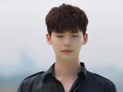 但我还是会毫不犹豫的奔向你"|韩孝周|李钟硕|两个世界_新浪新闻