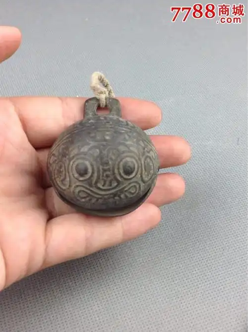 清早期铜铃铛一个