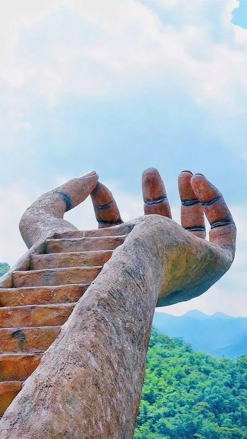 通天佛手(广东4a级景区)古龙峡通天佛手是一个悬在半空中的巨 - 抖音