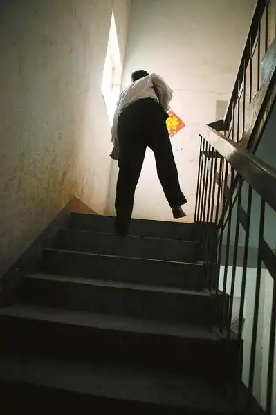 假肢支撑起的信念