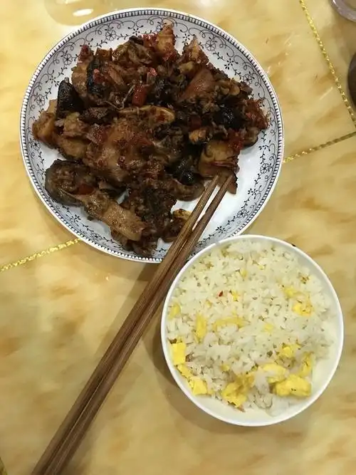 下班回家再累 也抵不过想吃一顿家里才有的味道的食物 一碗带煎蛋的面