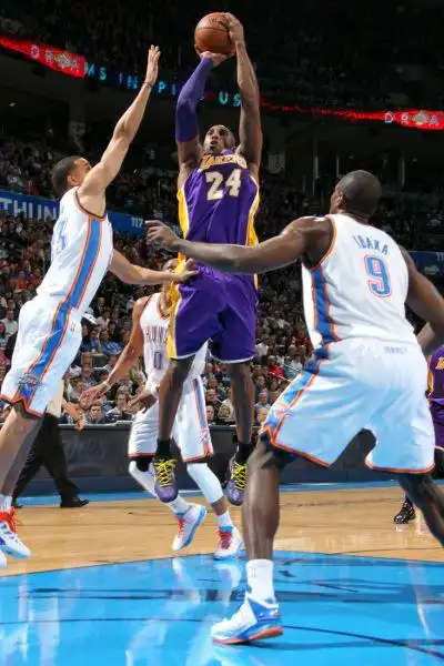 图文常规赛湖人108114雷霆科比干拔跳投