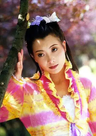 张棪琰 饰 朱七七