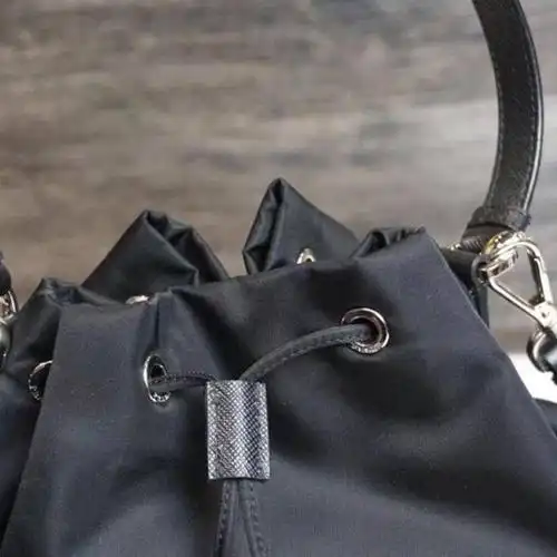 普拉达机器人徽章2ways手提包