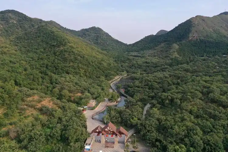 9月15日拍摄的河北省迁安市山叶口景区景色(无人机照片).