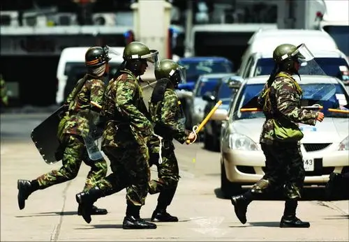 战略观察:面对政治危机泰国军方为何按兵不动