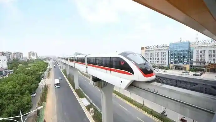 3日,安徽芜湖轨道交通1号线正式开通运营,这是全国首个全自动运行跨座