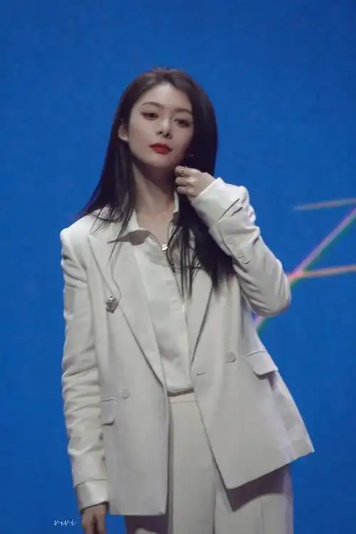 傅菁超话#傅菁福州音乐会#我永远的白西装老公好帅真的好帅.