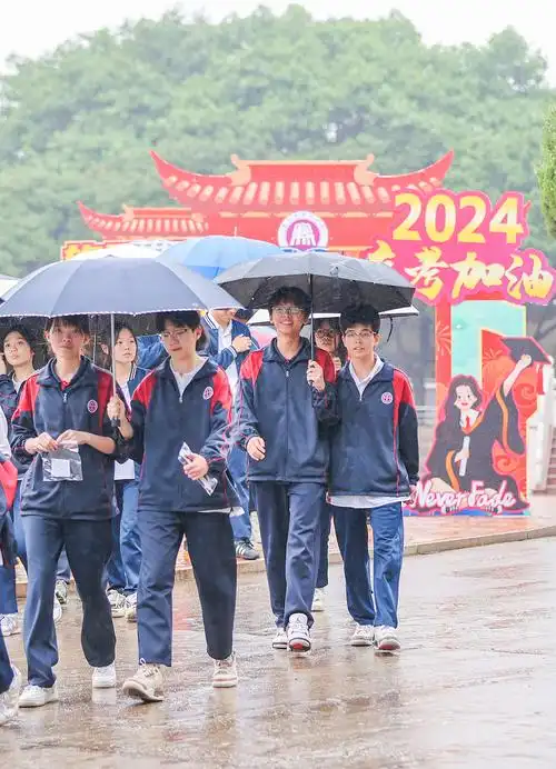 记者了解到,今年高考,晋江设有晋江一中,养正中学,季延中学,南侨中学