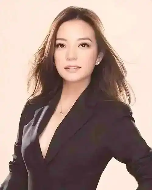 赵薇风波明星形象崩塌与公众底线的触碰