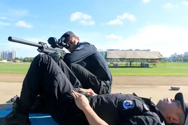 特警支队反恐突击队开展狙击实弹射击专项训练