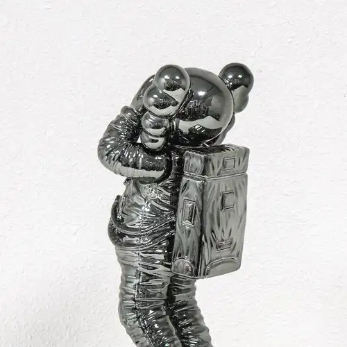 kawsspace太空人公仔手办玩偶玩具潮流潮牌桌面摆件