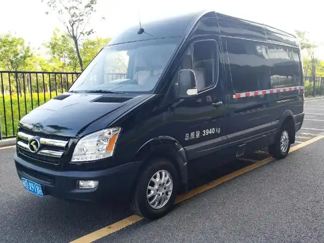 金龙5米99厢货.金龙凯特厢货 上牌:2016年11月 车况 - 抖音