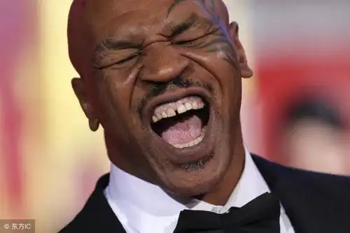 拳王泰森晒出痛苦表情自曝身体酸疼,结婚三次变为妻管严