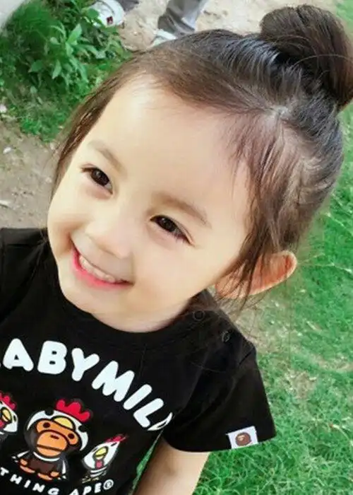 小朋友的丸子头怎么扎好看活泼可爱的女童扎发