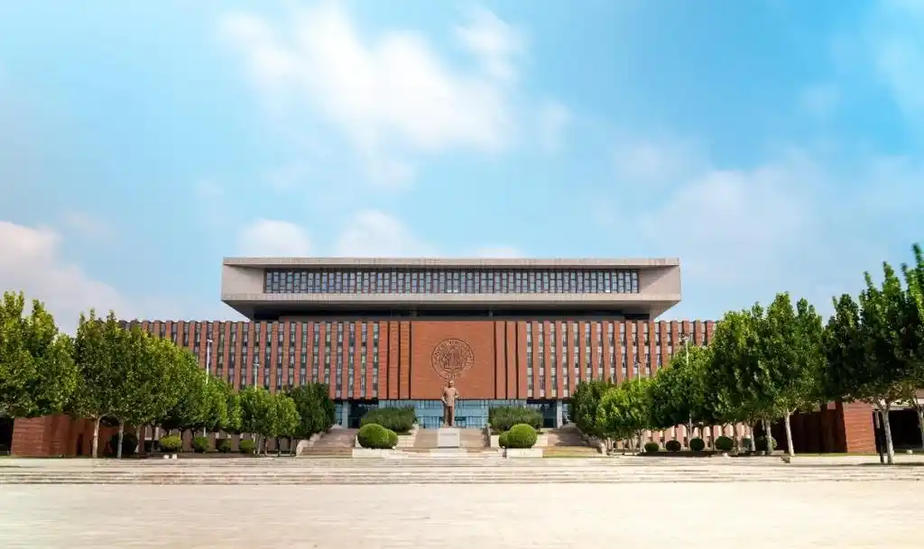 2 四座特色馆舍南开大学图书馆始建于1919年,已走过103年的发展历程.