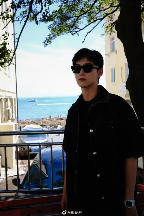 邢昭林分享辣条味的粽子这口味简直不要太怪了