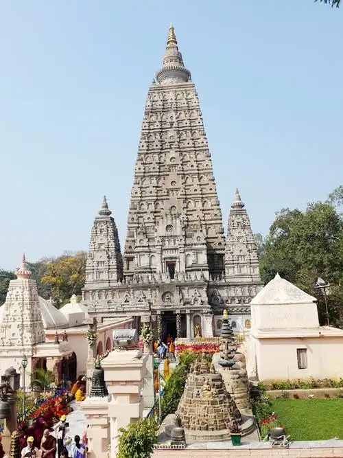 普提迦耶位于印度比哈尔邦伽耶城南10公里,距印度东部最大城市