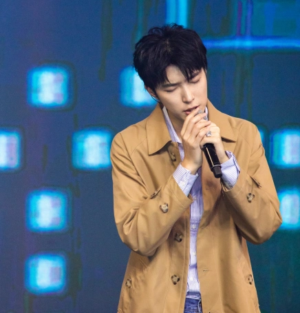 全能偶像左溢空降酷狗首唱会心动开唱在线营业花式玩转跨年夜