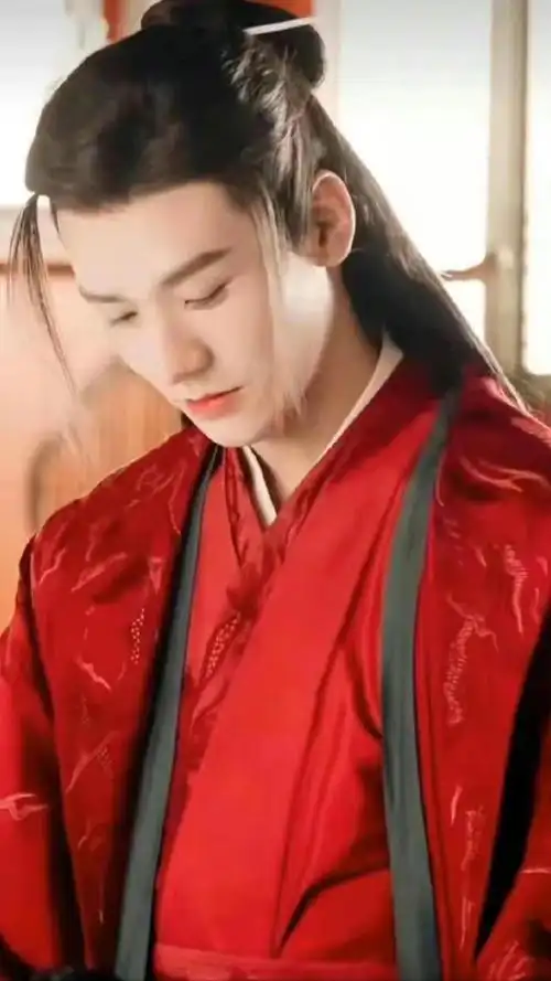 男明星古装红衣造型大赏