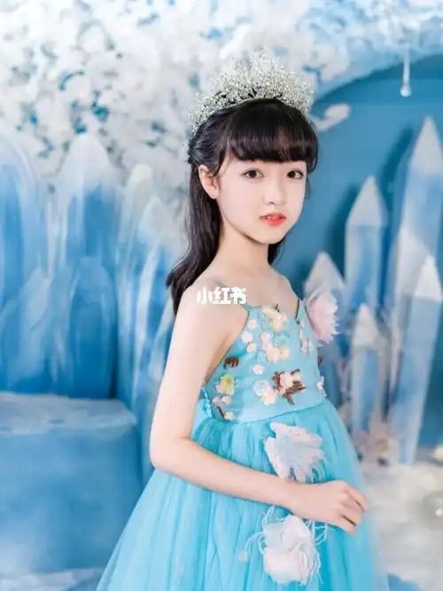 cos超火的冰雪公主94女儿拍完不想回家